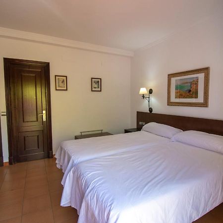 Hotel Del Carmen Prado Del Rey Exterior photo
